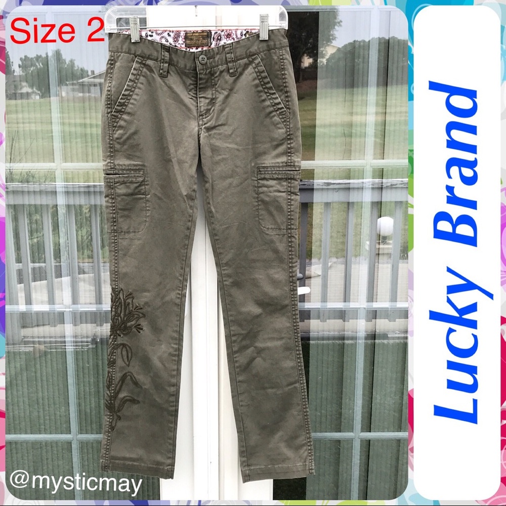Petites LUCKY BRAND Faded Army Green Embroidered Floral Pants Size 2 or XS